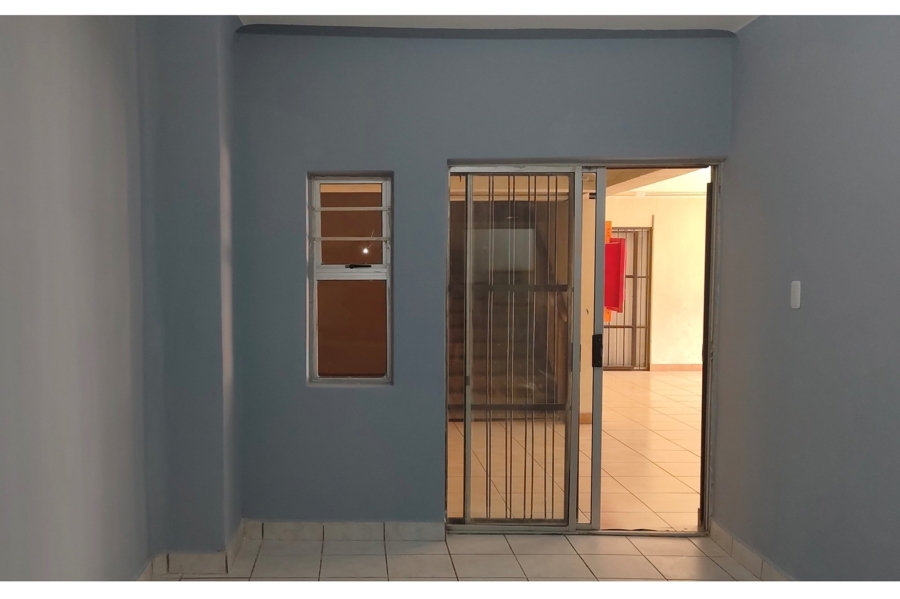 To Let 1 Bedroom Property for Rent in Dormehls Drift Western Cape